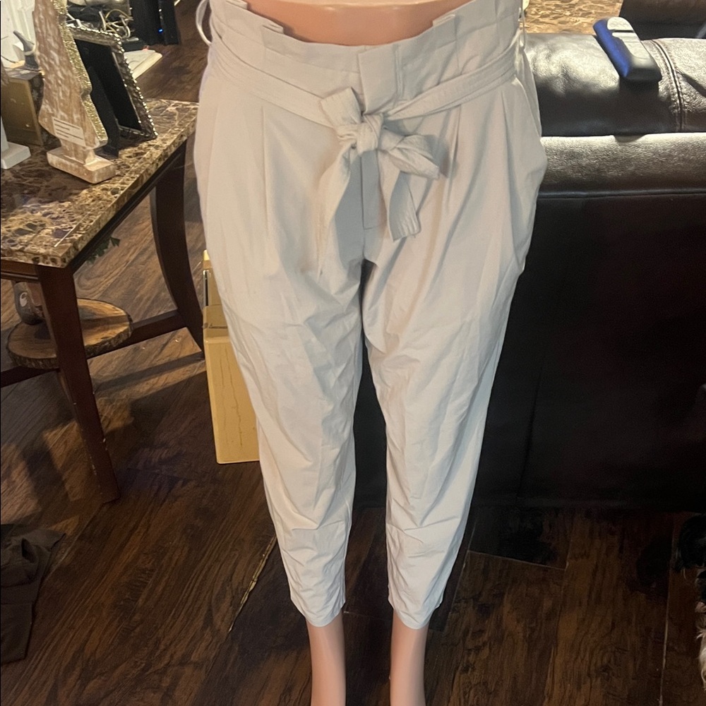 Athleta Light Gray Cropped Paperbag Waist Tie Pants
